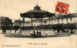 CPA Toul - Place de la Republique (276979)