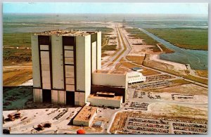 Vtg Florida FL John F Kennedy Space Center Vehicle Assembly Building Postcard