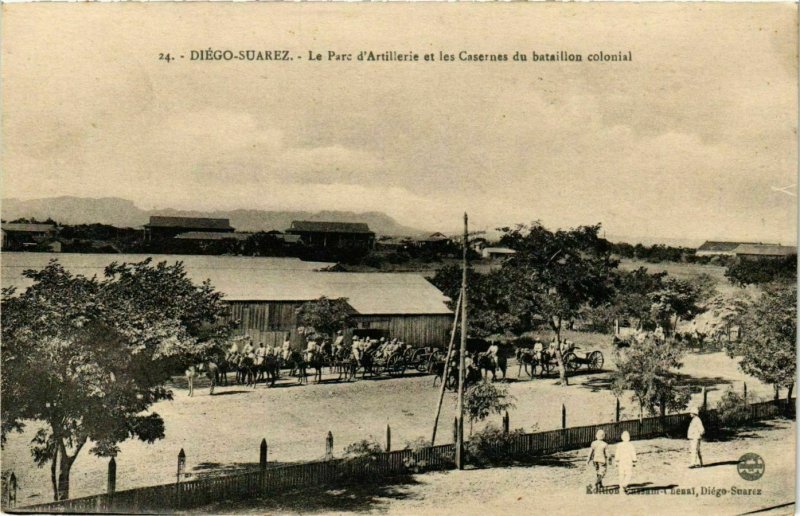 CPA AK Diego Suarez Parc d'Artillerie Casernes MADAGASCAR (819263)