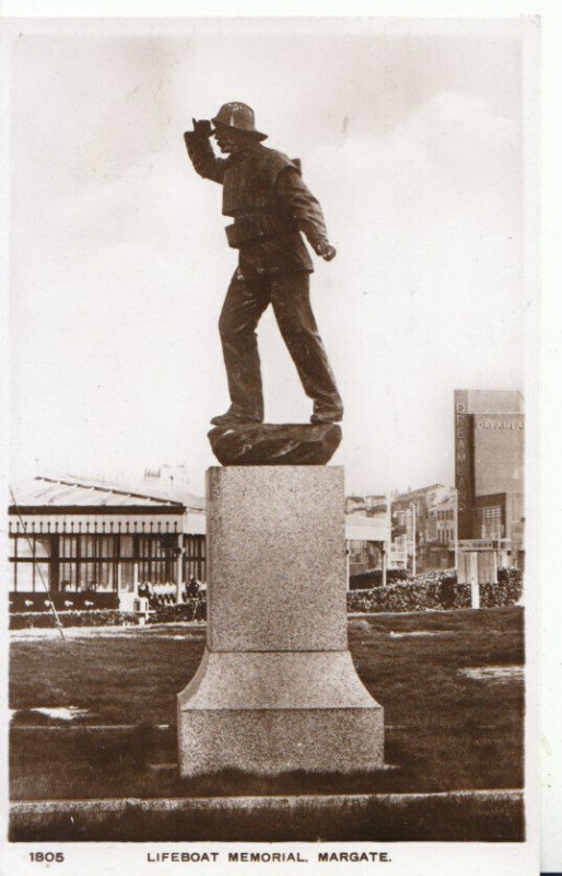 Kent Postcard - Lifeboat Memorial - Margate - Real Photograph - Ref 17878A