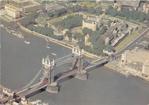 BT17940 tower of london air view   uk