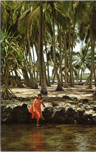 Postcard HI Honaunau, Kona - City of Refuge woman enjoying water of kaloko