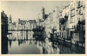 Spain Gerona Girona Casas Sobre el Rio Onyar Postcard 07.46