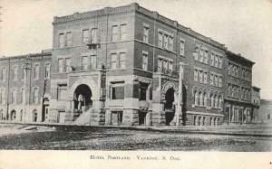 YANKTON, SD South Dakota   HOTEL PORTLAND & Street View  1908 B&W Postcard