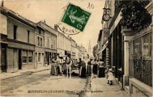 CPA MOURMELON-le-GRAND La Rue de Chalons (860574)