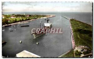 Modern Postcard Ouistreham port Entree Boat