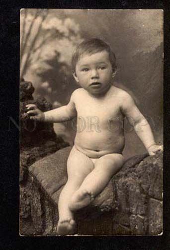 051194 Nude Boy on Pillow Vintage REAL PHOTO