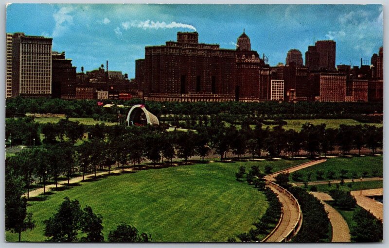 Vtg Chicago Illinois IL Grant Park Bandshell City Skyline View Postcard