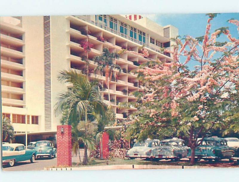 1950's OLD CARS BY HOTEL Panama City Panama F6325