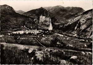 CPA Castellane sur la route Napoleon Vue Generale (922049)