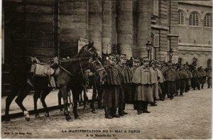 CPA PARIS Manif du 1er Mai 1906 A la Mairie du Ve (971880)