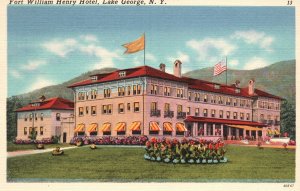 Vintage Postcard 1920's Fort William Henry Hotel Building Lake George New York