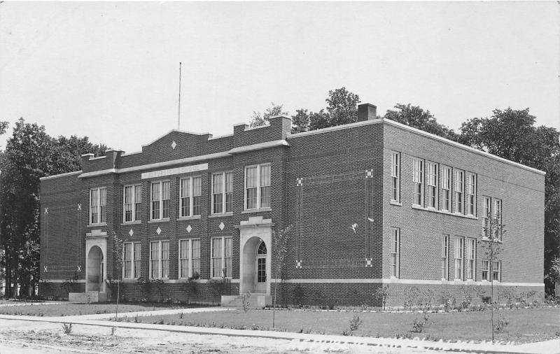 Alma Michigan~Republic School Building~Gratiot County~c1920 RPPC-Postcard