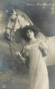 German theatre actress Gudrun Hildebrandt white horse 1909 postcard