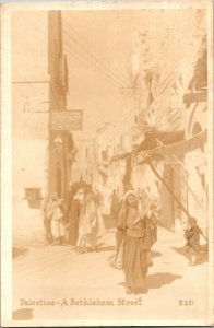 Postcard Real Photo - Palestine - A Bethlehem Street - 1910