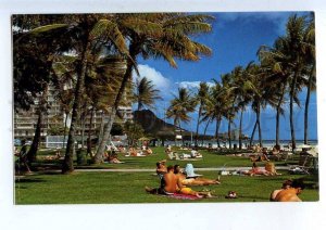 204352 ALOHA from HAWAII Fort DeRUSSY Waikiki beach postcard