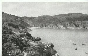 Channel Islands Postcard - Guernsey - Saints Bay   ZZ1586