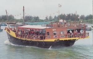 Chinese Junk Boat Ann Hoe Water Tours Singapore Tourist Ride Postcard