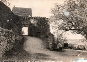 CONTINENTAL SIZE POSTCARD 1940's PHOTO IMAGE OF FARMSTEAD VEZELAY (YONNE) FRANCE