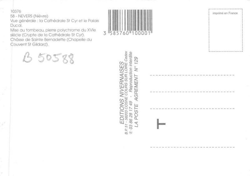 B50588 Nevres Vue ducale la Cathedrale St Cyr et le Palais Ducal   france