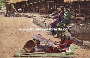 formosa taiwan, Native Women Weaving and Spinning (1930s)