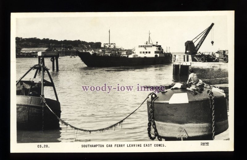 f1455 - Red Funnels Car Ferry - Norris Castle leaving East Cowes - postcard