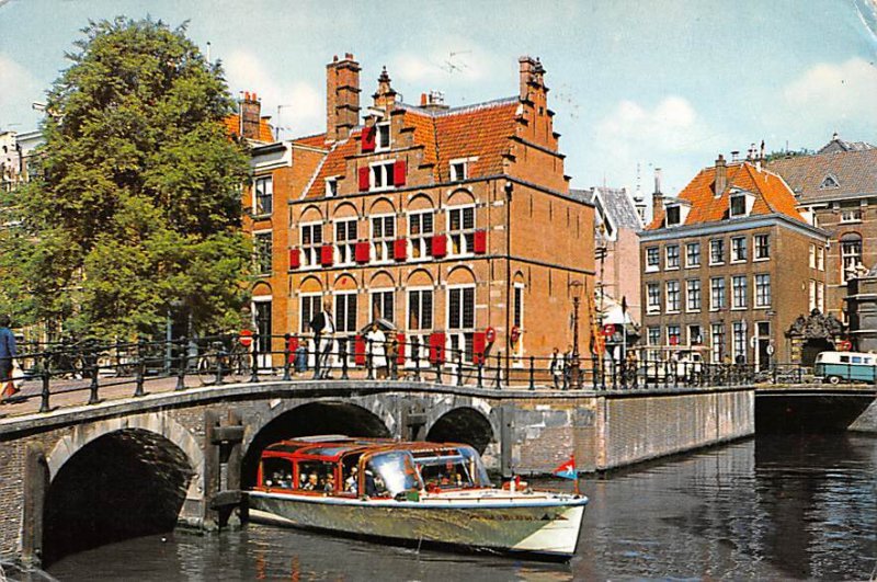House on the three canals Amsterdam Holland Postal Used Unknown 