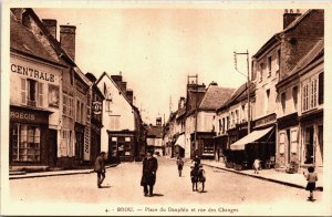 France Brou Place du Dauphin et Rue des Changes Vintage Postcard C162