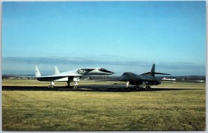 Airplane Rockwell International B-1A/North American XB-70 Valkyrie Postcard