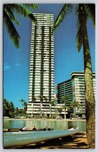 Honolulu Hawaii~Ala Wai Canal~Hawaiian Monarch Hotel Tower~Boat~1950s Postcard