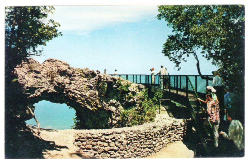 US    PC3370  ARCH ROCK, MACKINAC ISLAND, MICHIGAN