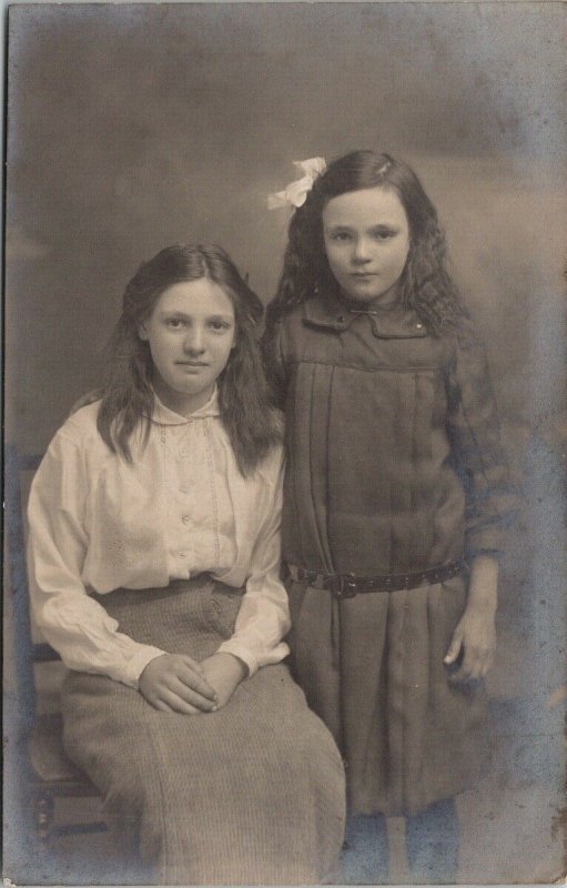 Studio Portrait of Two Young Girls Sisters ?? Children Unused RPPC Postcard H15