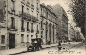 CPA AK NEUILLY-sur-SEINE - Avenue de NEUILLY et la Poste (44289)