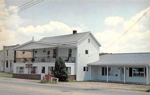 Helping Hands Quilt Shop Berlin, Ohio USA Helping Hands Quilt Shop Berlin, Oh...