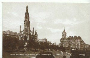 Scotland Postcard - Scott Monument and Station Hotel - Edinburgh  ZZ1045