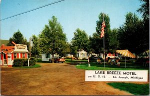 Vtg St Joseph Michigan MI Lake Breeze Motel Cabins 1950s Postcard