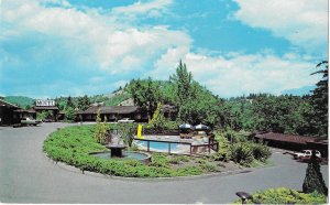 Sherwood Forest Motel in the Center of Garberville California