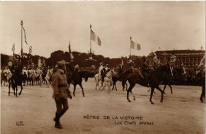 CPA MILITAIRE Fétes de la Victoire-Les Chefs Arabes (317460)