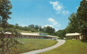 NC, North Carolina BAKERSVILLE MOTEL~RESTAURANT Roadside 50s CAR Chrome Postcard