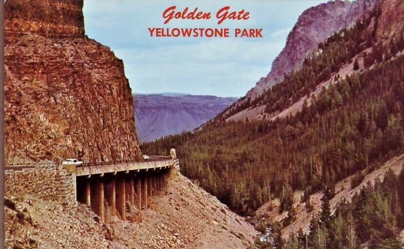 -Golden Gate Yellowstone Nat Park near Mammoth Hot Springs