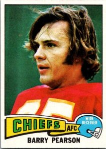 1975 Topps Football Card Kansas City Chiefs Barry Pearson Wide Receiver sk5008
