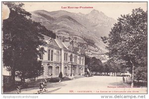 France Cauterets Le Casino et L'Esplanade des Eufs