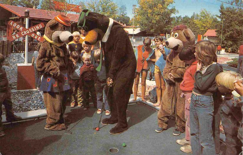 Yogi Bear Miniature Golf Jellystone Park Camp Resort Camping Ground postcard