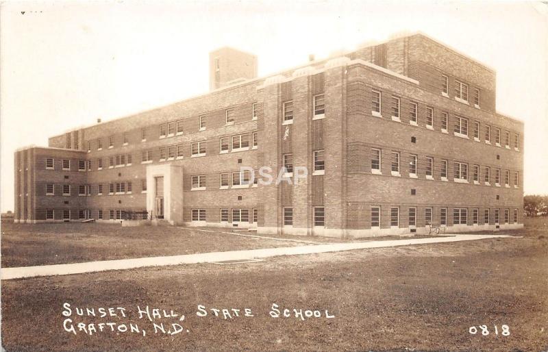 B55/ Grafton North Dakota ND Real Photo RPPC Postcard c40s State School Sunset