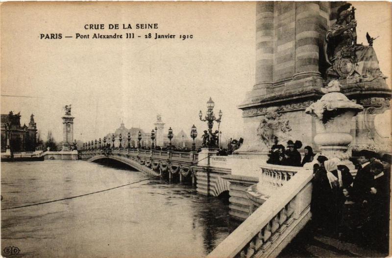 CPA PARIS Pont Alexandre III INONDATIONS 1910 (605507)