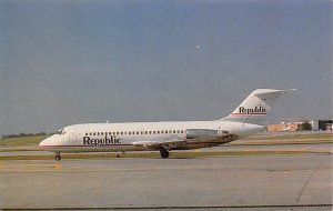 Republic Airlines McDonnell Douglas DC nine â€“ 15 Airplane Unused 