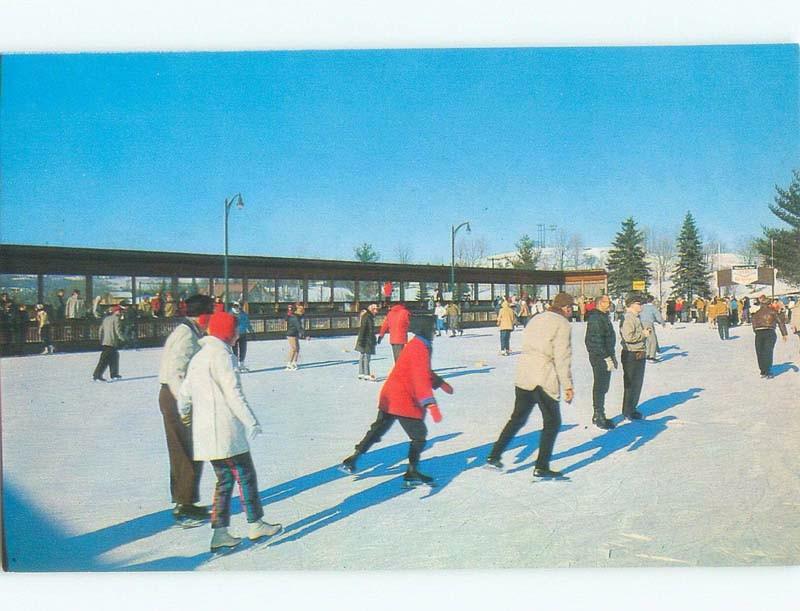 Pre-1980 PEOPLE ON ICE SKATES AT RINK Grossinger - Liberty In Catskills NY E7101