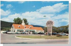 Williamstown, Mass/MA Postcard, Howard Johnson's Restaurant
