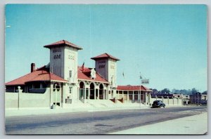 Lynn Beach Bath House  Massachusetts   Postcard