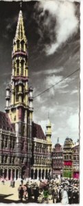 Real Photograph Postcard depicting the Hotel de Ville in the Grand Place (Grote